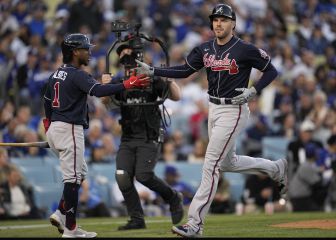 Braves vapulean a Urías y LA; están a un triunfo de la Serie Mundial