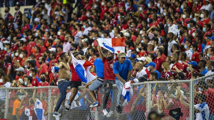La Federación Panameña pagará 21 mil dólares por mal comportamiento de sus aficionados.