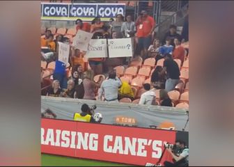 Gol del Galaxy arruinó el momento de este fan que pidió matrimonio en pleno partido