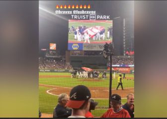 Josef Martínez celebra el triunfo de sus compatriotas en los Braves