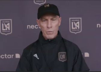 Bradley: Hay una posibilidad de que Vela juegue algunos minutos