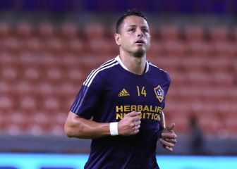 Una ausencia más de Chicharito