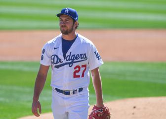Reporte: Bauer no rescindirá su contrato con los Dodgers