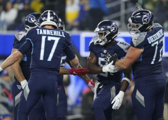 Defensiva de los Titans atropella a los Rams