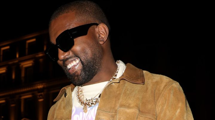 ¿Cuál es el patrimonio neto de Kanye West y cuánto dinero gana?
