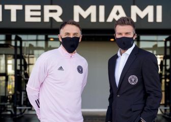 Beckham y Neville reaccionan al despido de Solskjaer