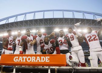 Los Cardinals aprovechan resbalones de Titans y Packers