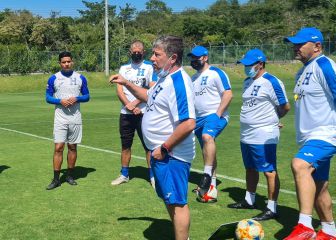 Bolillo Gómez vuelve a Honduras y sin excusas