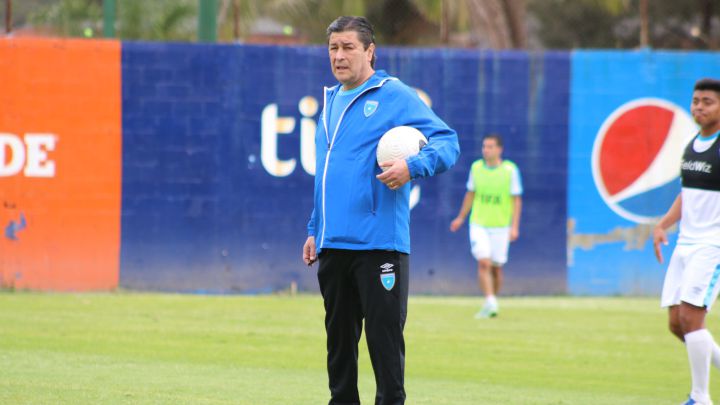 Luis Fernando Tena en segundo día de entrenamiento con la Selección de Guatemala.