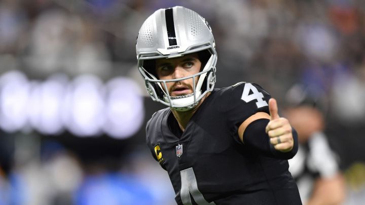 Derek Carr with the Raiders