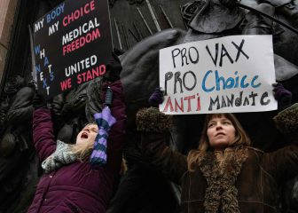 ¿Es la variante ómicron más peligrosa para los no vacunados?