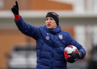 DT de la selección femenil gana el 28% de lo que Berhalter