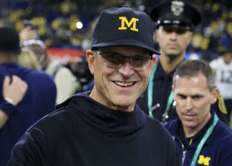 Jim Harbaugh se queda en Michigan hasta 2026