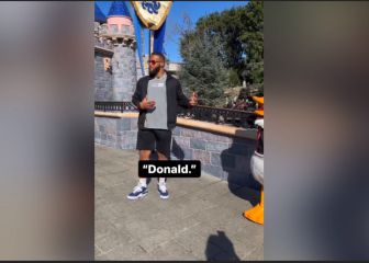 El momento de Aaron Donald en Disneyland con otro Donald