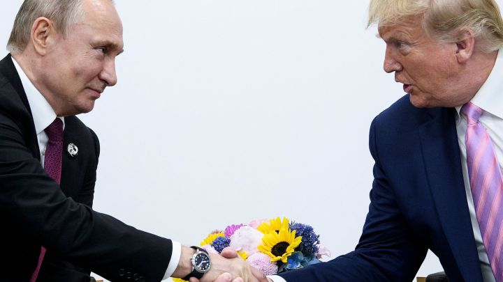 Donald Trump califica como “geniales” las acciones de Vladimir Putin en Ucrania