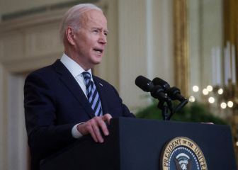 Biden anuncia plan COVID para volver a la normalidad