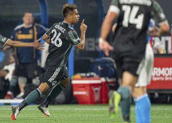 Efraín Álvarez, primer gol en la historia del Bank of America Stadium
