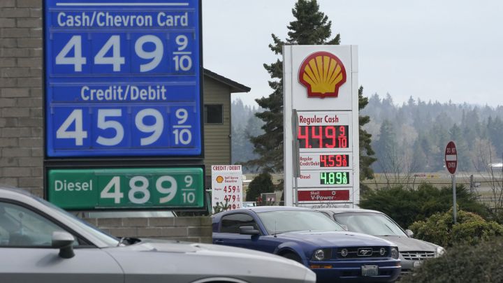 El precio de la gasolina alcanza un nuevo récord histórico en Estados Unidos