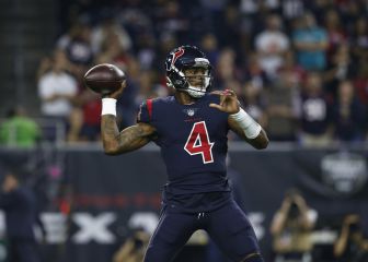 Reporte: Panthers intentarán obtener a Deshaun Watson