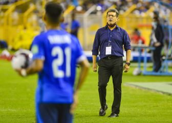 Hugo Pérez piensa en el futuro de la Selección de El Salvador