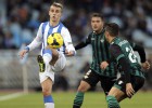 La Real golea a un Betis que no reacciona y sigue colista