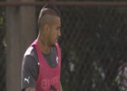 Vidal se entrenó con el grupo y podría jugar ante Australia