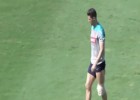 Cristiano deja el entreno con hielo en la rodilla