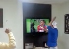 Rompió la tele al celebrar un penalti parado por Julio César
