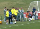David Luiz bromea y se lo pasa muy bien en el entrenamiento