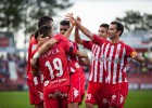 El Girona goleó a un Mirandés que terminó con nueve