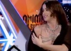 La ex de Forlán dejó a la vista un pecho en un programa