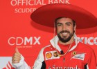 Alonso se pone el sombrero mexicano y arranca el Ferrari