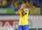 Las Palmas sigue líder a pesar de tropezar ante el Mirandés