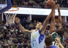 Unicaja sufre para doblegar a un aguerrido Estudiantes