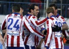 Mandzukic y Raúl García guían un Atlético a medio gas