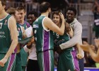 Unicaja sobrevive en Euroliga gracias a un triple de Toolson