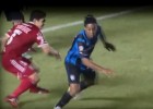 El espectacular túnel que metió Ronaldinho en México