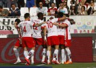 El Almería toma oxígeno con un justo triunfo ante el Eibar