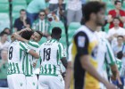 El Betis golea en Villamarín al Lugo y se acerca a Primera