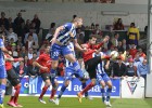 El Mirandés golea al Alavés y aún sueña con los playoff