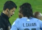 Relator argentino insultó a todos por la roja a Cavani