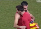 El abrazo y cambio de camisetas entre Arda y Messi