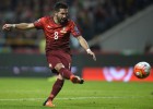 Moutinho derriba la muralla danesa y clasifica a Portugal