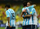 Argentina gana al ritmo de Banega y con gol de Biglia