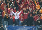 Los hinchas del Galatasaray se jugaron la vida en la grada