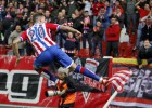 Sanabria aleja al Sporting del descenso con un 'hat-trick'