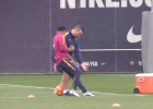 Dani Alves humiliates kit man with a nutmeg