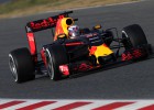 Ricciardo probó 'las alas' del nuevo Red Bull en Montmeló