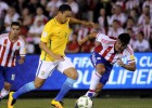 Alves y Oliveira rescatan un punto para Brasil en Paraguay