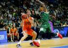 Unicaja frena al Valencia en su lucha por el liderato